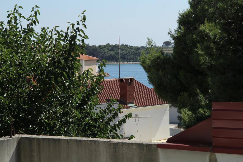 Novalja Guesthouse Economy Rooms מראה חיצוני תמונה