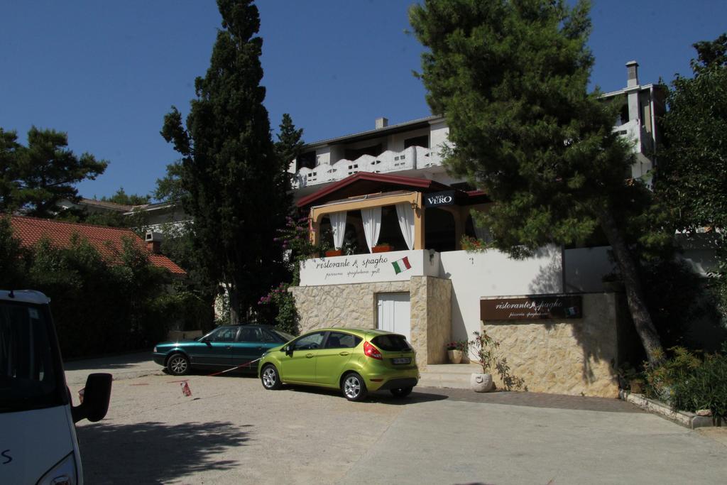 Novalja Guesthouse Economy Rooms מראה חיצוני תמונה